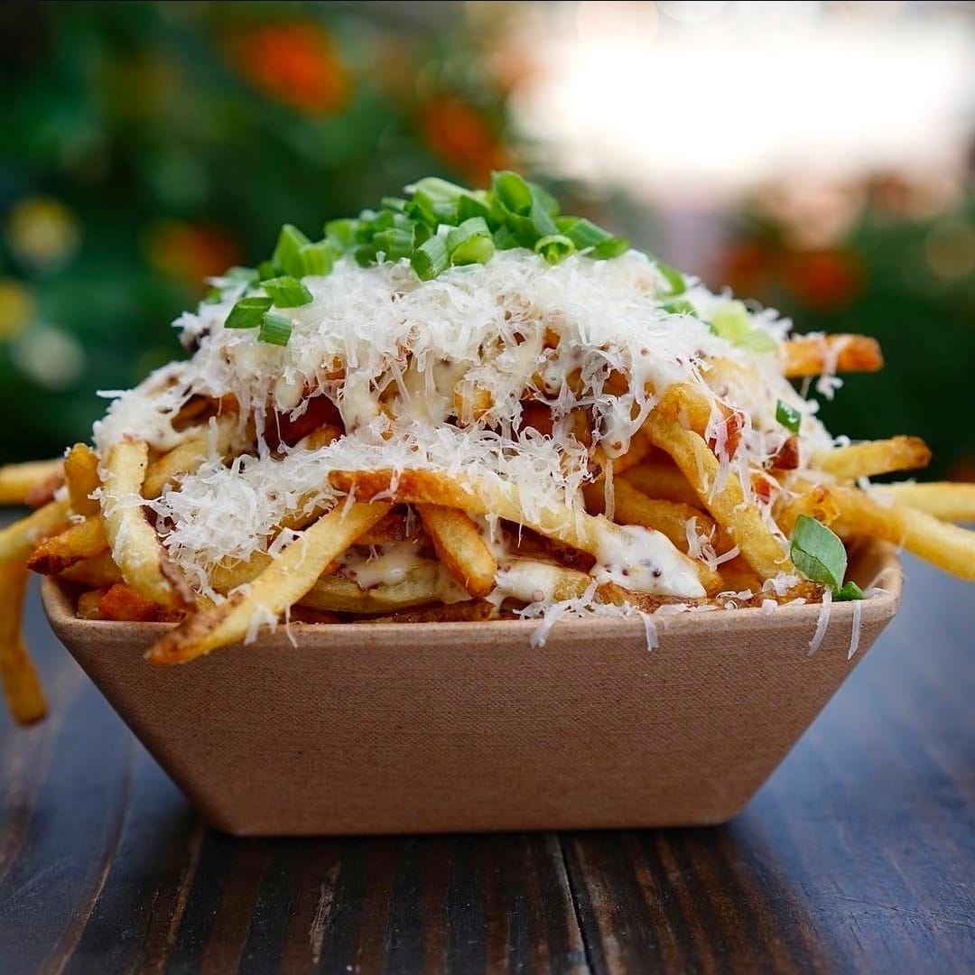 Loaded fries truffel parmezaan afbeelding